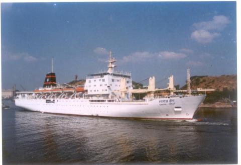 1200 PASSENGER VESSEL